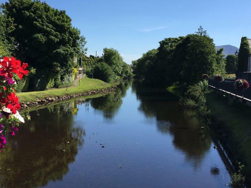 Thistledown - Ballina - Crossmolina - County Mayo - Sleeps 8 - Sister Property To Inglewood Exterior photo